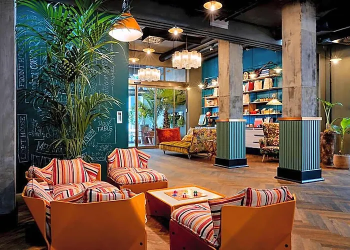 Max Brown 7th District, Part Of Sircle Collection 4* فيينا