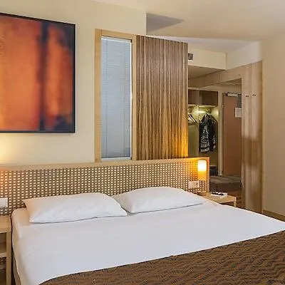 Max Brown 7th District, Part Of Sircle Collection فندق 4*