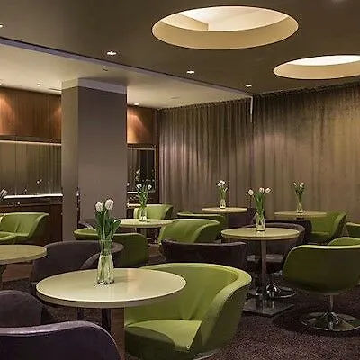 Max Brown 7th District, Part Of Sircle Collection 4* فيينا